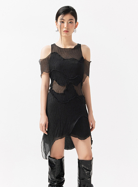 越南小众MUSTHAVE 2023年夏季新款黑色潮流时尚设计不规则连衣裙