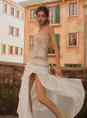 越南品牌LA VIERGE 2025年夏季新款精灵少女绑带抹胸套装裙