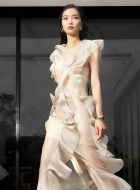 越南小众MUSTHAVE 2023年春季新款柔美女性波浪荷叶边无袖连衣裙