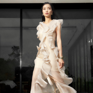 柔美女性波浪荷叶边无袖 新款 连衣裙 2023年春季 越南小众MUSTHAVE