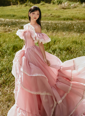越南小众品牌SISSY 2026年春季新款宫廷风甜妹粉色蕾丝边连衣裙