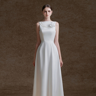 越南小众DELICATE 2026年夏季新款端庄淑女珍珠链大露背连衣裙