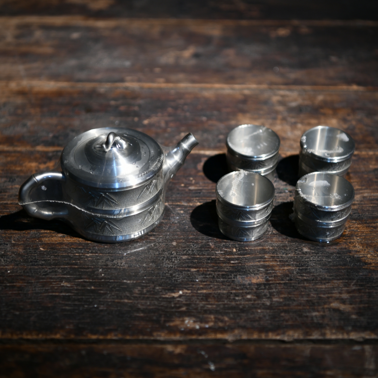 泰國(guó)原產(chǎn)進(jìn)口錫器 暹羅錫整套茶壺 原裝進(jìn)口 世界名牌 1壺4杯