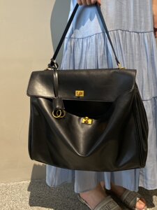 真皮托特包锁扣腋下包2026新款单肩斜跨包休闲通勤牛皮凯莉女包
