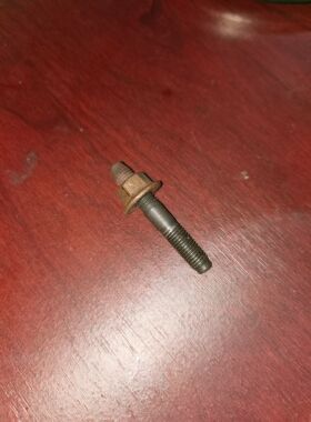 m270 M274排气支管 M7涡轮增压螺丝 耐高温螺丝C200 C260 GLA GLC