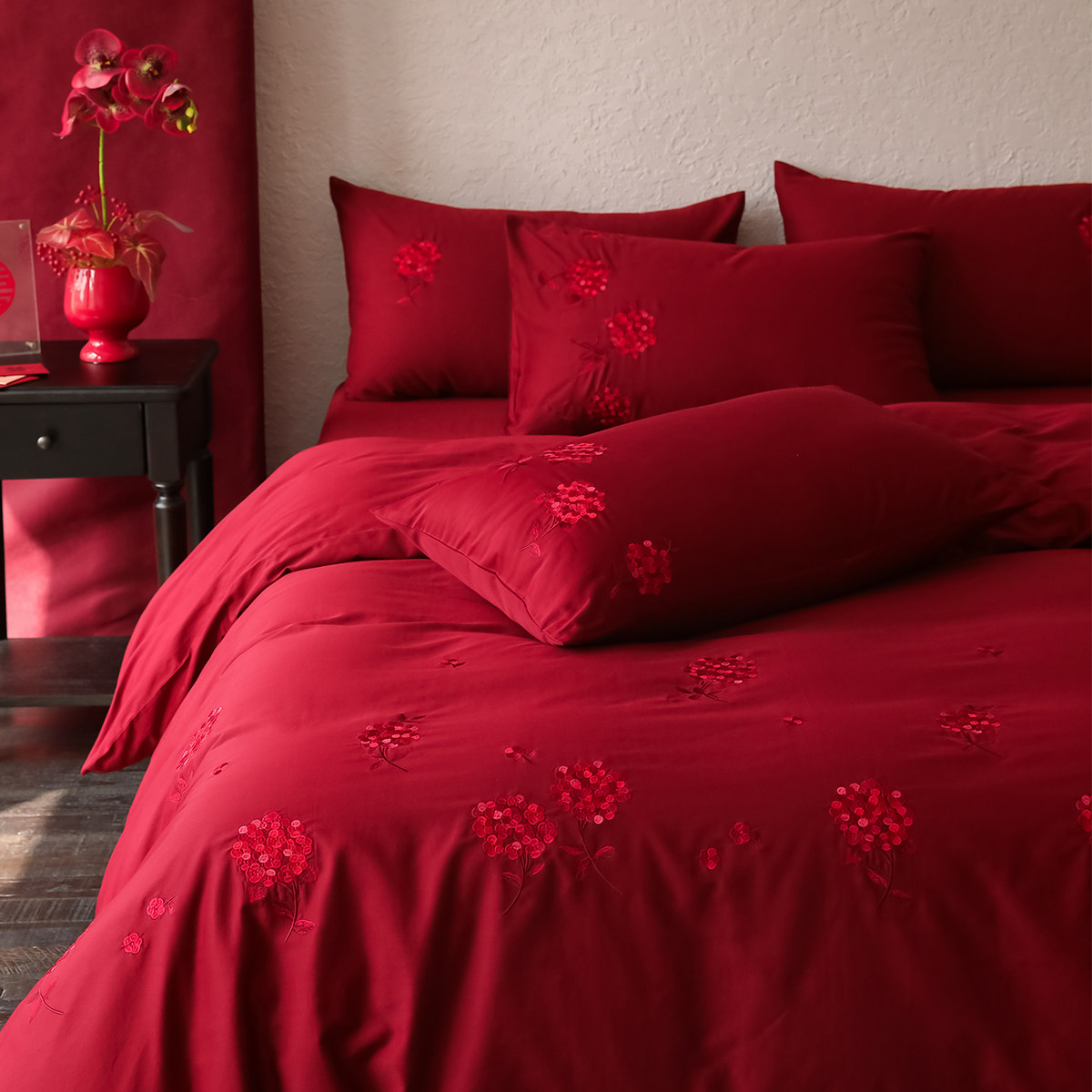 在耳边轻奢婚庆长绒棉60s水洗贡缎四件套喜庆纯棉结婚床品套件