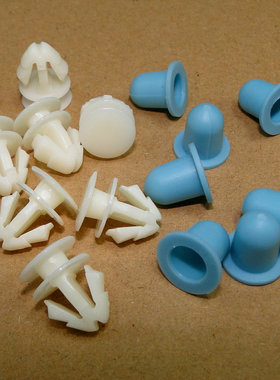 适用奥迪Q3Q7RSQ3车门下侧初门槛护板固定夹子卡扣防擦条汽车卡子