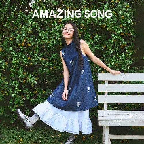 AmazingSong乙颂圆领钉珠牛仔