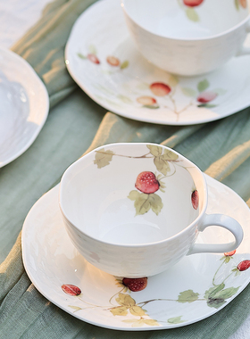 日本进口Narumi鸣海Lucy'sGarden骨瓷咖啡杯碟对杯对碟礼盒套装