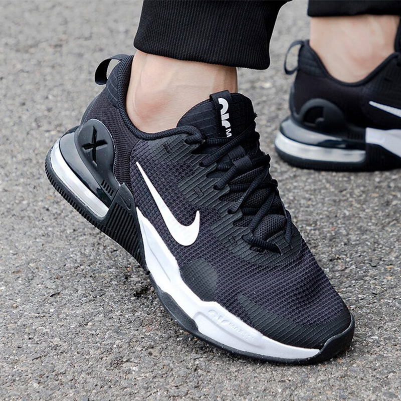 耐克老爹鞋运动鞋Nike