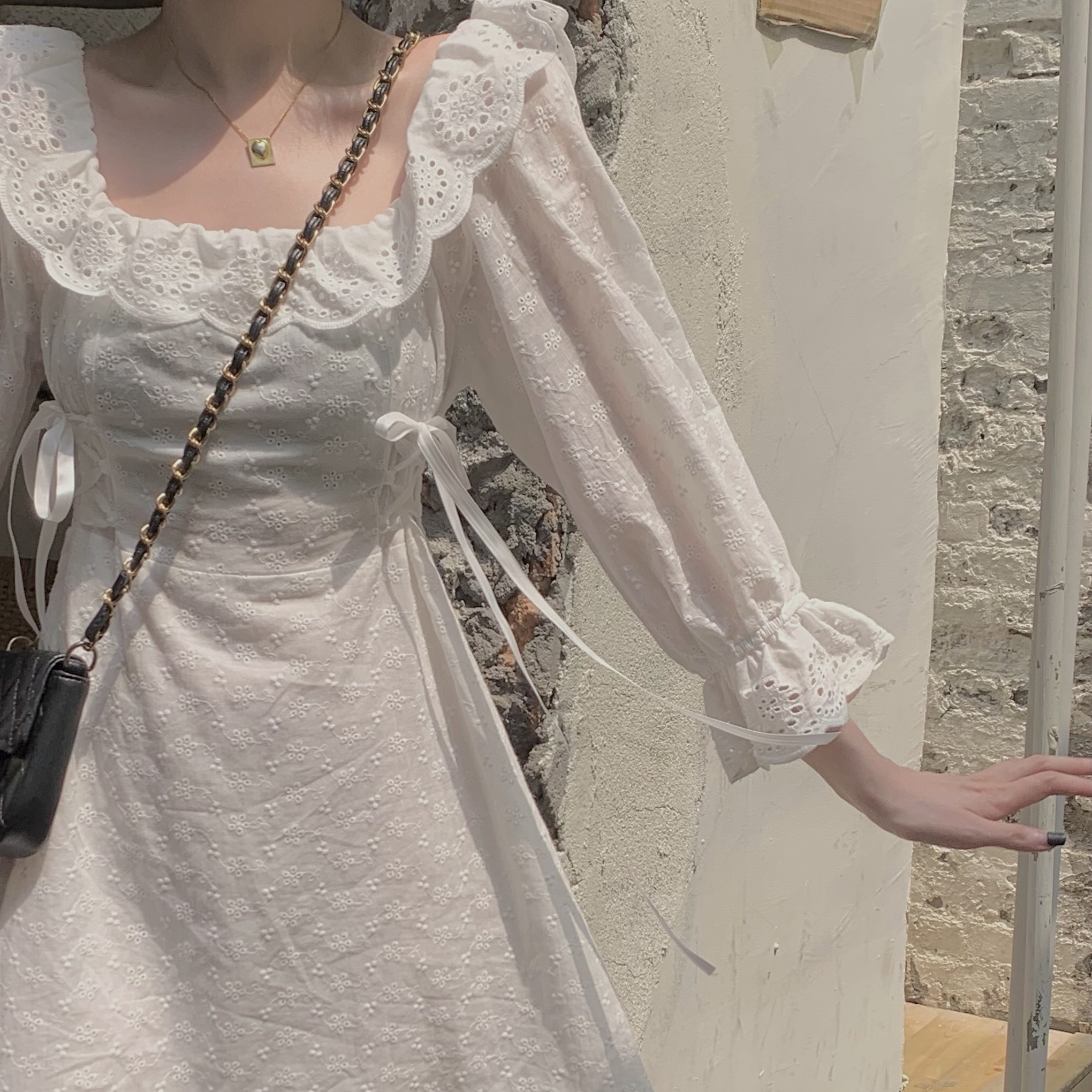 French design square collar lace cut out embroidery bubble sleeve dress