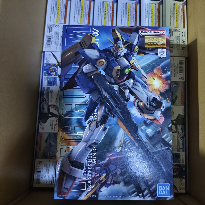 MG 1/100 飞翼高达普通版图片
