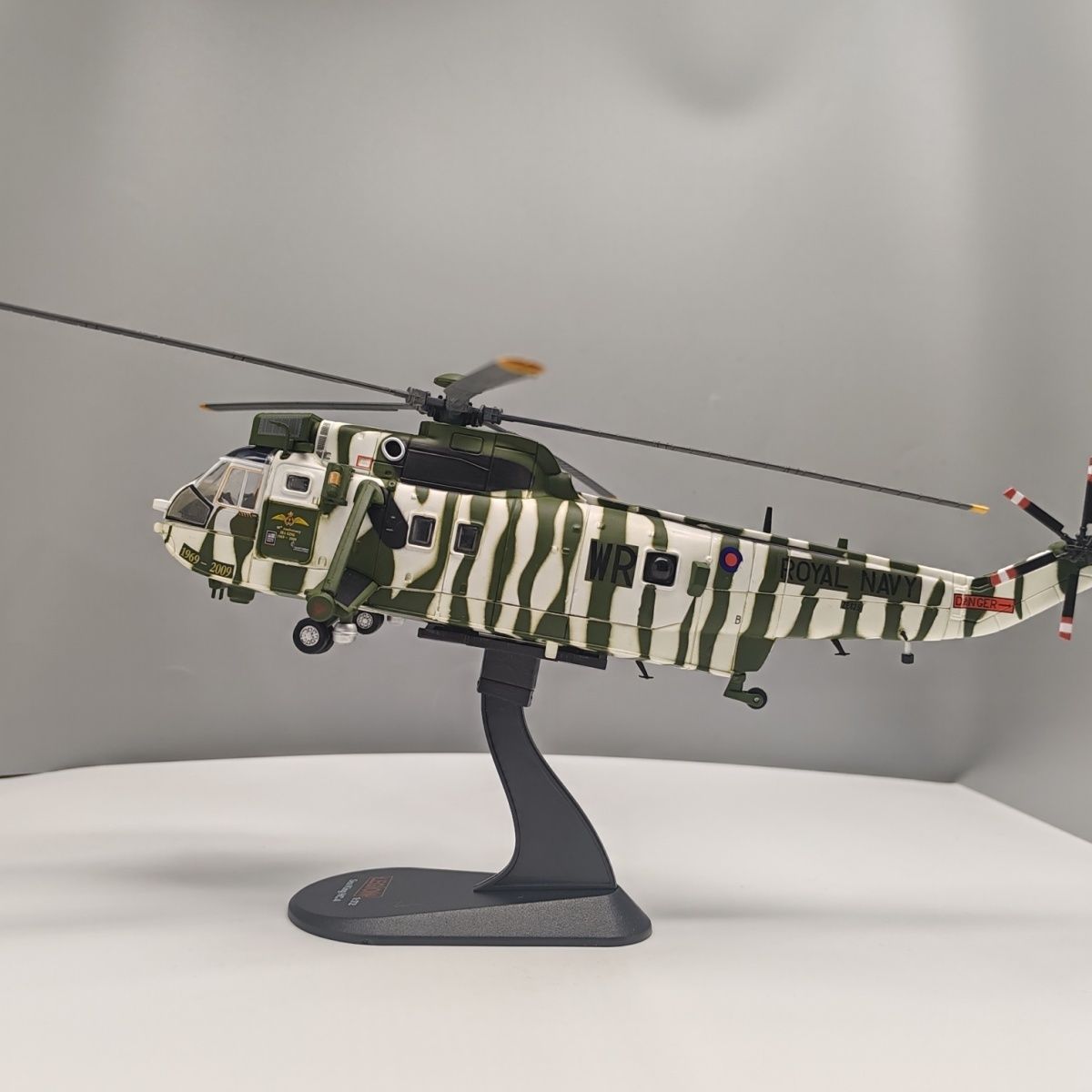 铁流 LEGION 1/72 美国海王直升机 848海军中队 合金成品模型图片