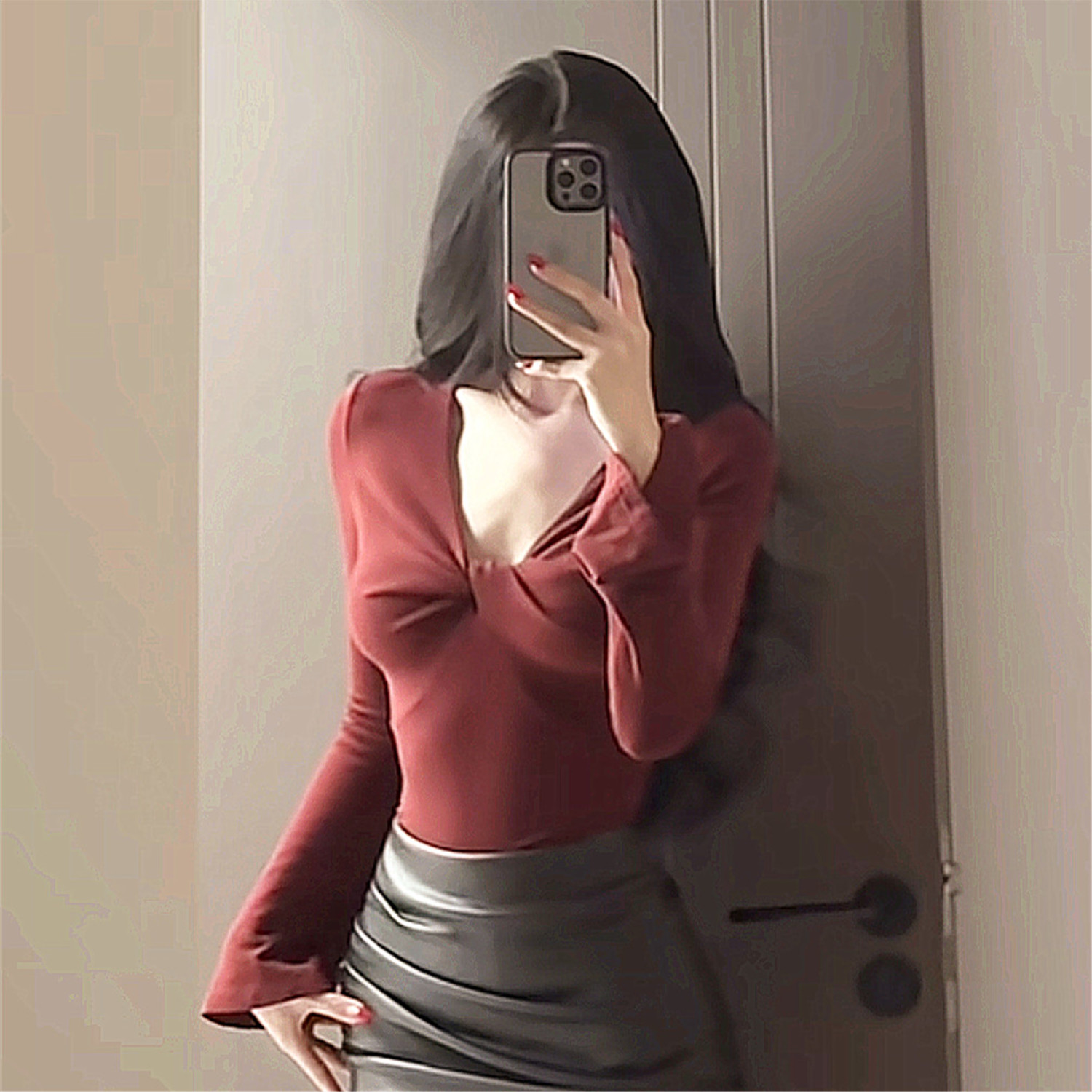 V领褶皱露锁骨小性感酒红色长袖