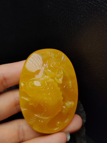 原矿精品焦皮料“连年有鱼”，重30克，秒杀价3008元包邮 ​纯天