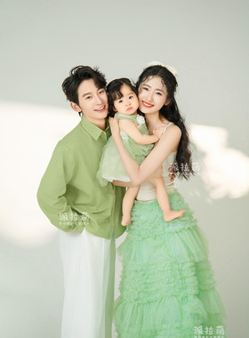 儿童摄影服装一家三口亲子装清新绿色系主题影楼拍照母子写真照新