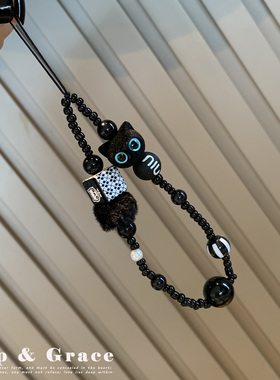 小众高级黑毛绒猫咪手机挂绳串珠手提链手腕带汽车钥匙扣包包挂件