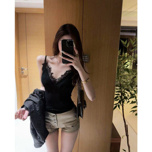 纯欲风性感蕾丝拼接针织吊带女温软姐感深V收腰性感纯欲内搭上衣