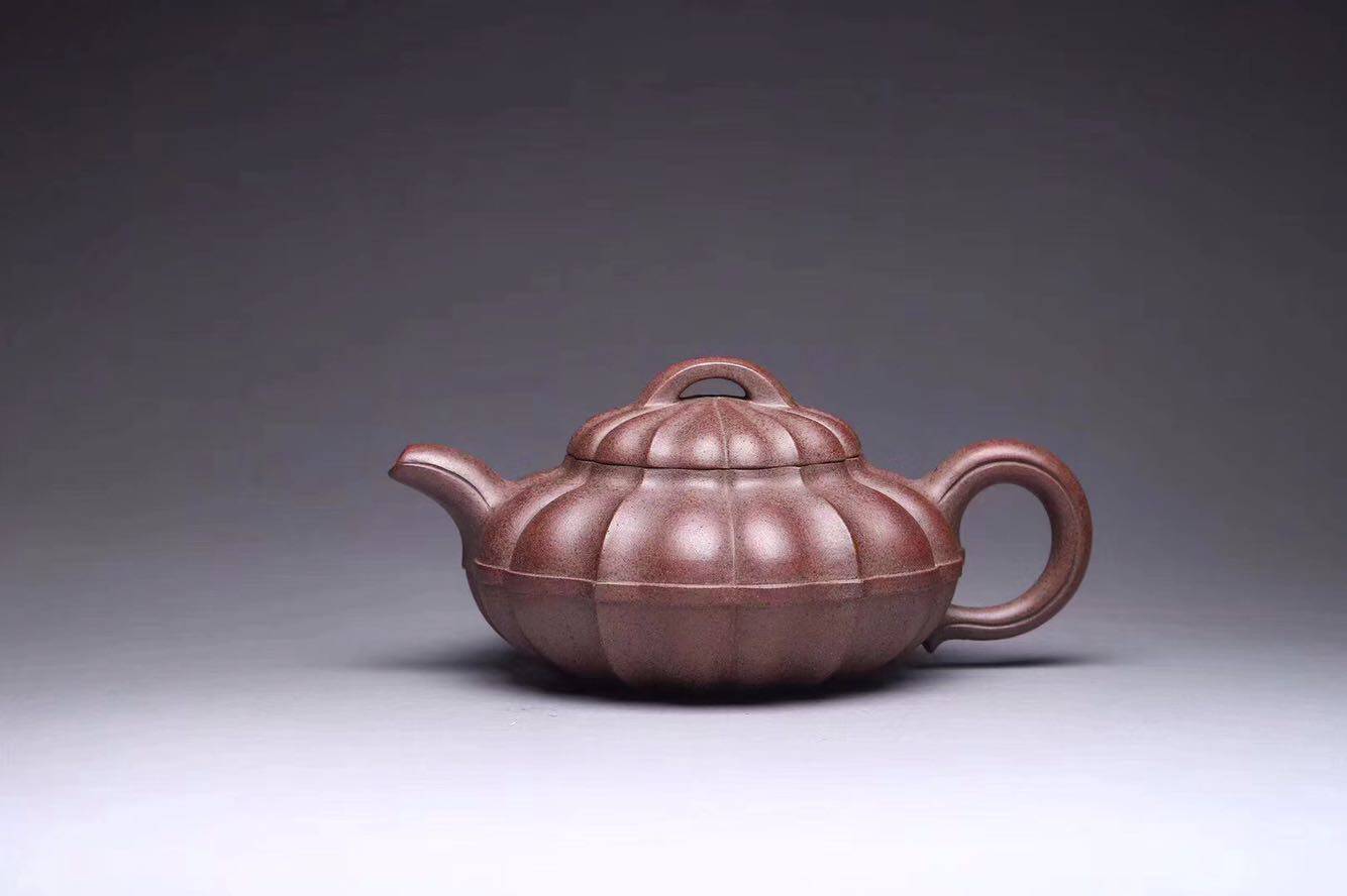 宜兴新款宜兴市纯手工紫砂 大师茶壶