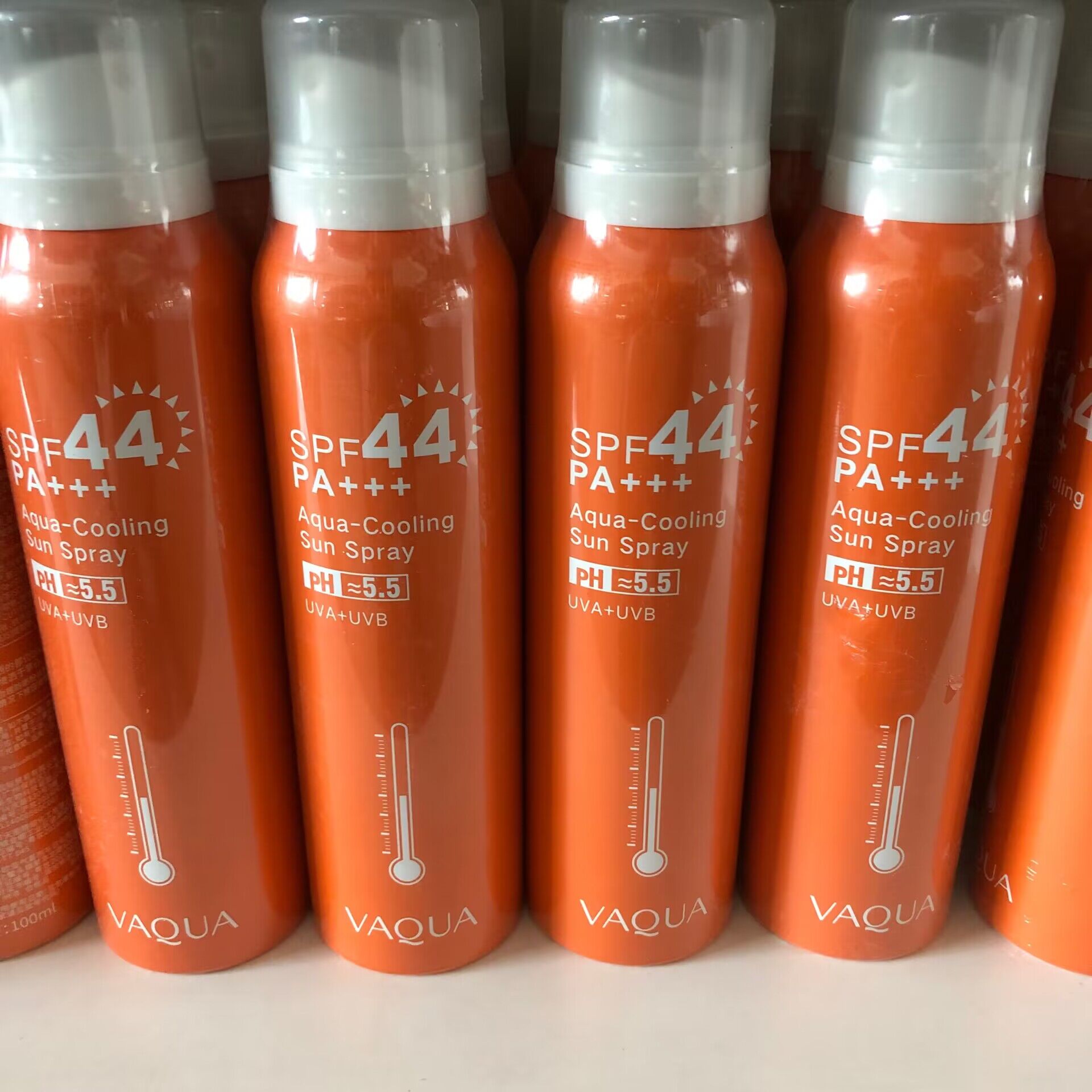 活泉冰点防晒喷雾spf44PA+++100ml冰凉防晒防水抗汗军训高倍防护