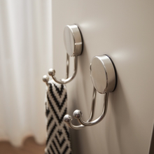 吸盘挂钩2025新款客厅卧室玄关门后浴室挂衣物钥匙墙壁免打孔收纳