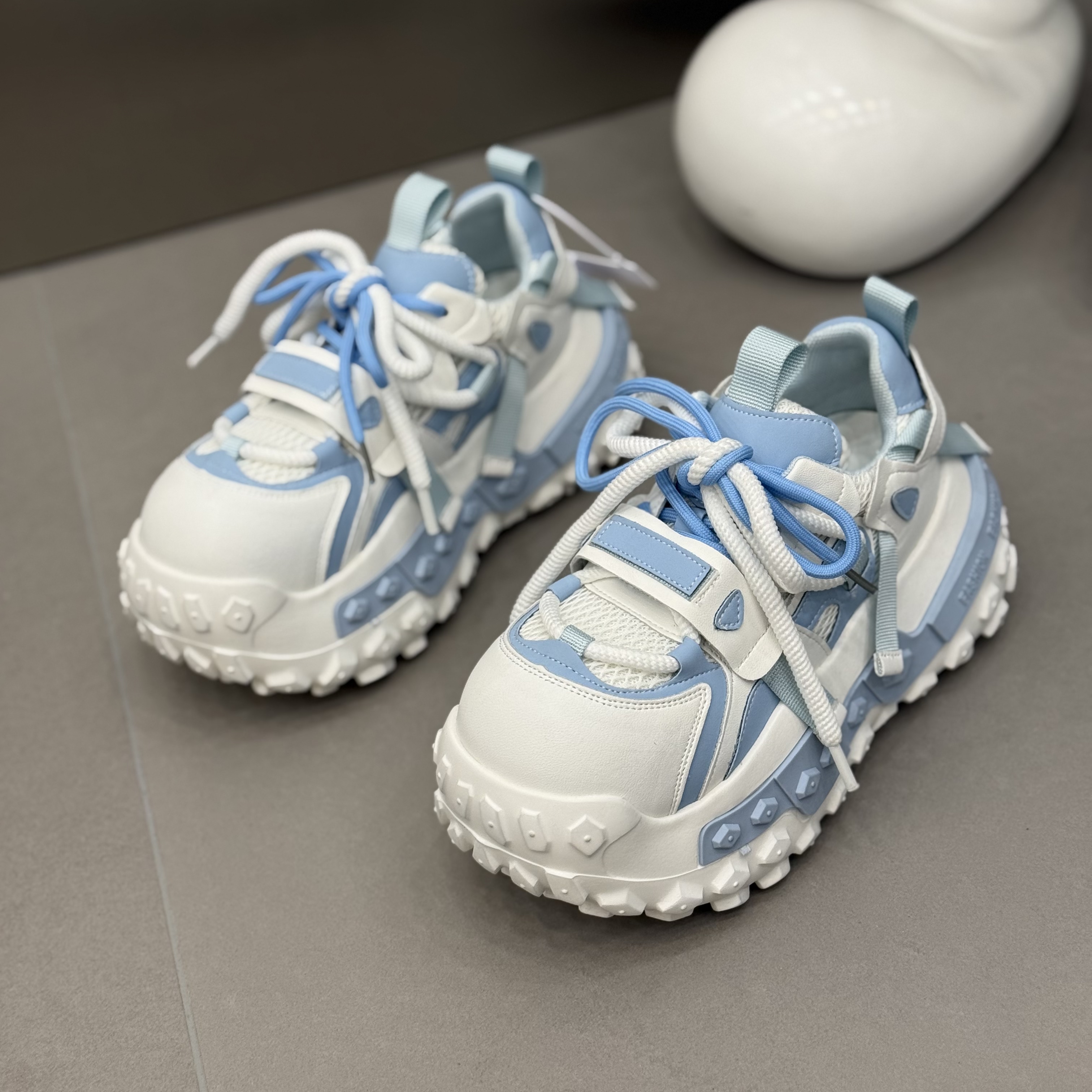 糖果色时髦撞色增高厚底面包鞋女2026春季新款百搭潮流时尚休闲鞋