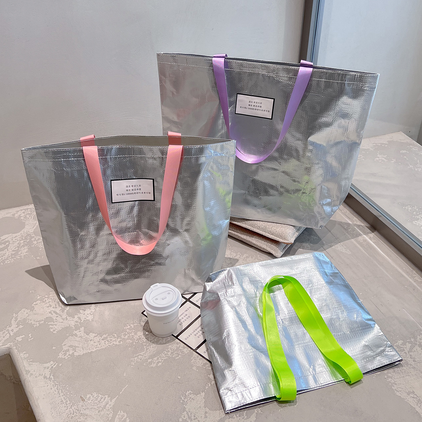 商场服装店礼品袋编织袋图片