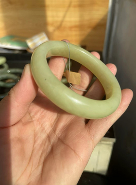 新疆和田玉黄玉鸡油黄手镯大圈口60