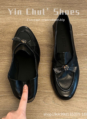 现货秒发|3cm山茶花法式小皮鞋女粗跟中跟软皮乐福鞋一脚蹬豆豆鞋