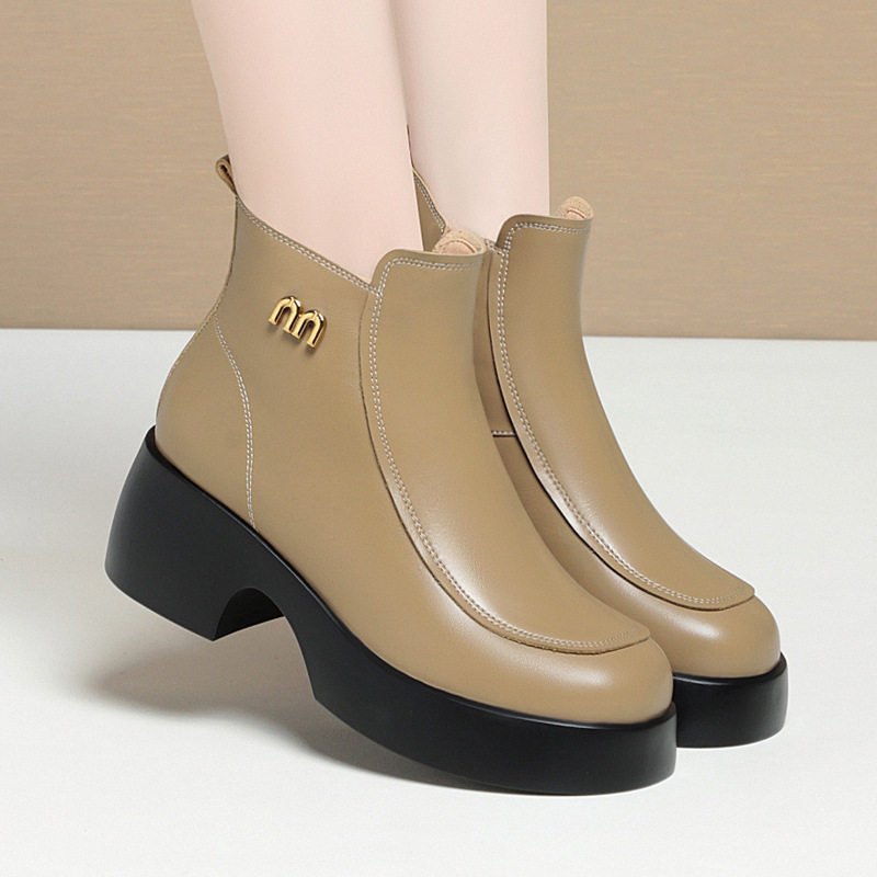 新款女鞋秋冬款靴子防滑百搭优雅加绒皮鞋松糕底马丁靴厚底妈妈鞋