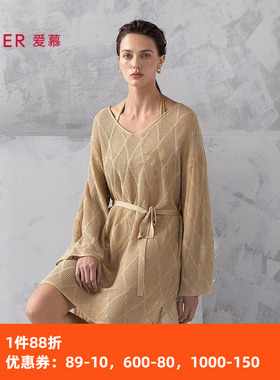 爱慕25年春夏新款女士海边休闲沙滩V领螺纹针织长袖上衣AM60B302