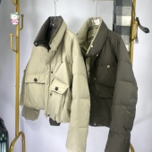 风姿秀衣日系羽绒服2025冬新款 宽松显瘦撞色立领女短款 重工羽绒服