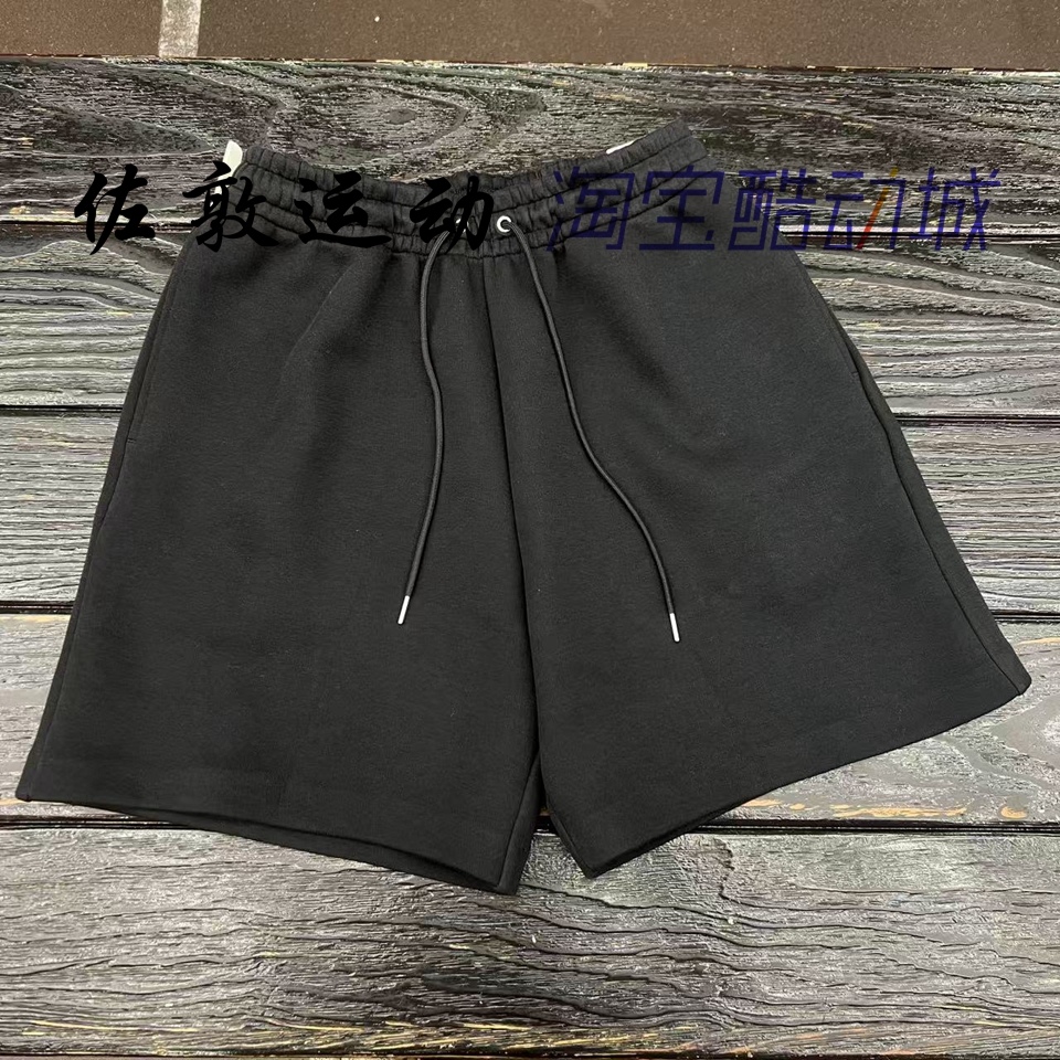 Nike/耐克 TECH男子厚实针织宽松运动休闲短裤 FN3934-010