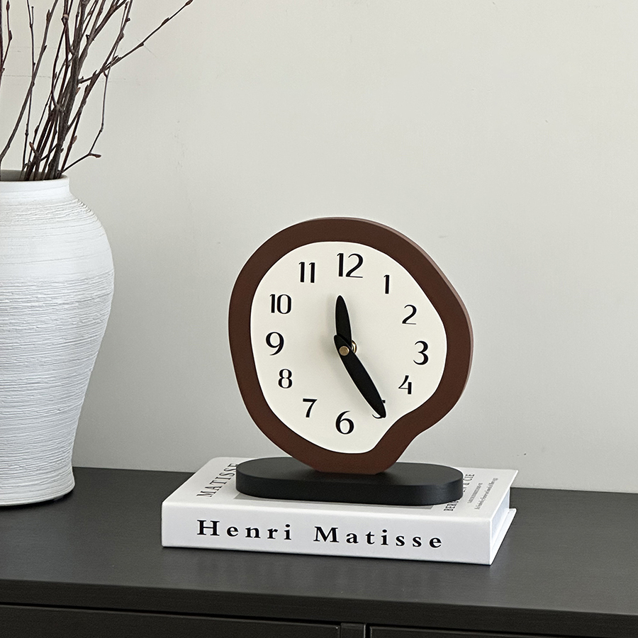 轻奢高级感中古风不规则圆形桌面时钟木质指针式摆件办公装饰摆件