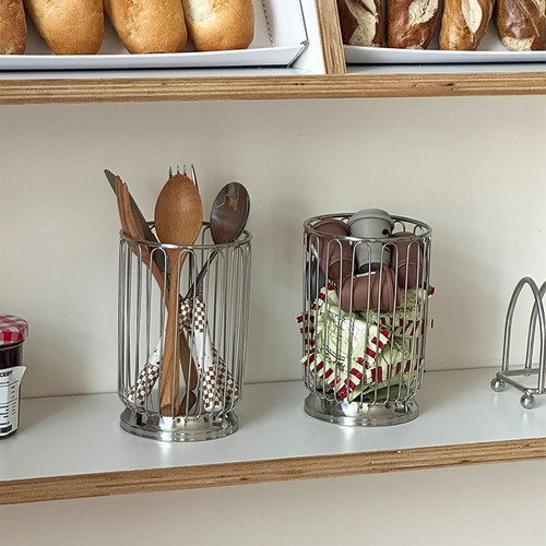 复古铁艺竖条银色化妆刷收纳筒多功能小众桌面收纳桶整理筒大容量