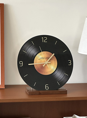 轻奢创意黑胶唱片时钟玻璃桌面装饰摆件办公室中古风复古艺术钟