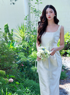 JUJU定制轻奢气质吊带裙设计感法式白色礼服花苞连衣裙领证小白裙