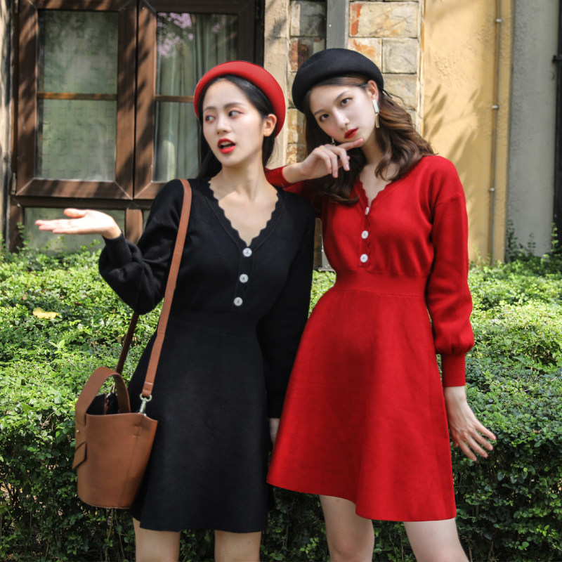 JUJU定制春秋季长袖V领针织连衣裙法式复古裙女小黑裙气质短款裙