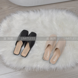 白色长毛地垫地毯脚垫皮拖鞋 饰品样板房 卫生间洗手间浴室浴缸软装