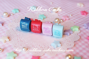 日本Sanrio食玩扭蛋可翻盖玉桂狗Kitty书包场景摆件娃用迪士尼