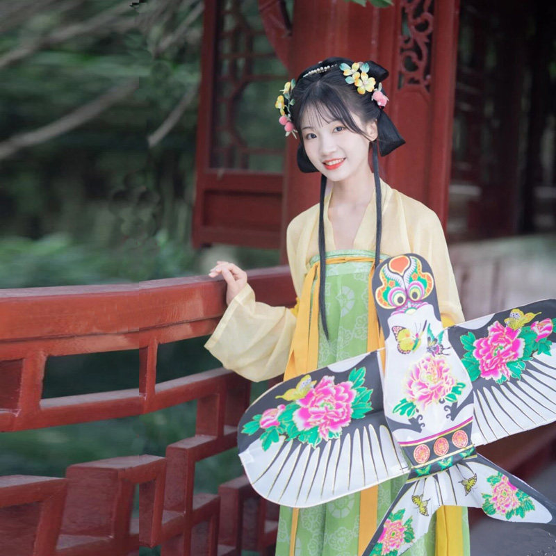 影楼婚纱写真中式摄影道具花开富贵风筝国潮古装创意拍照手拿摆件