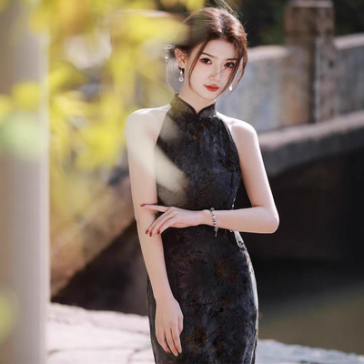 2025春夏新款挂脖扎染植绒中长款旗袍新中式无袖修身黑色复古旗袍