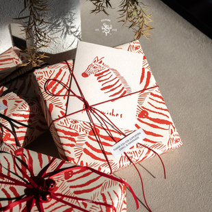 纸象公园马年新年礼物高颜值包装纸男士女士情人节复古礼品纸丝带