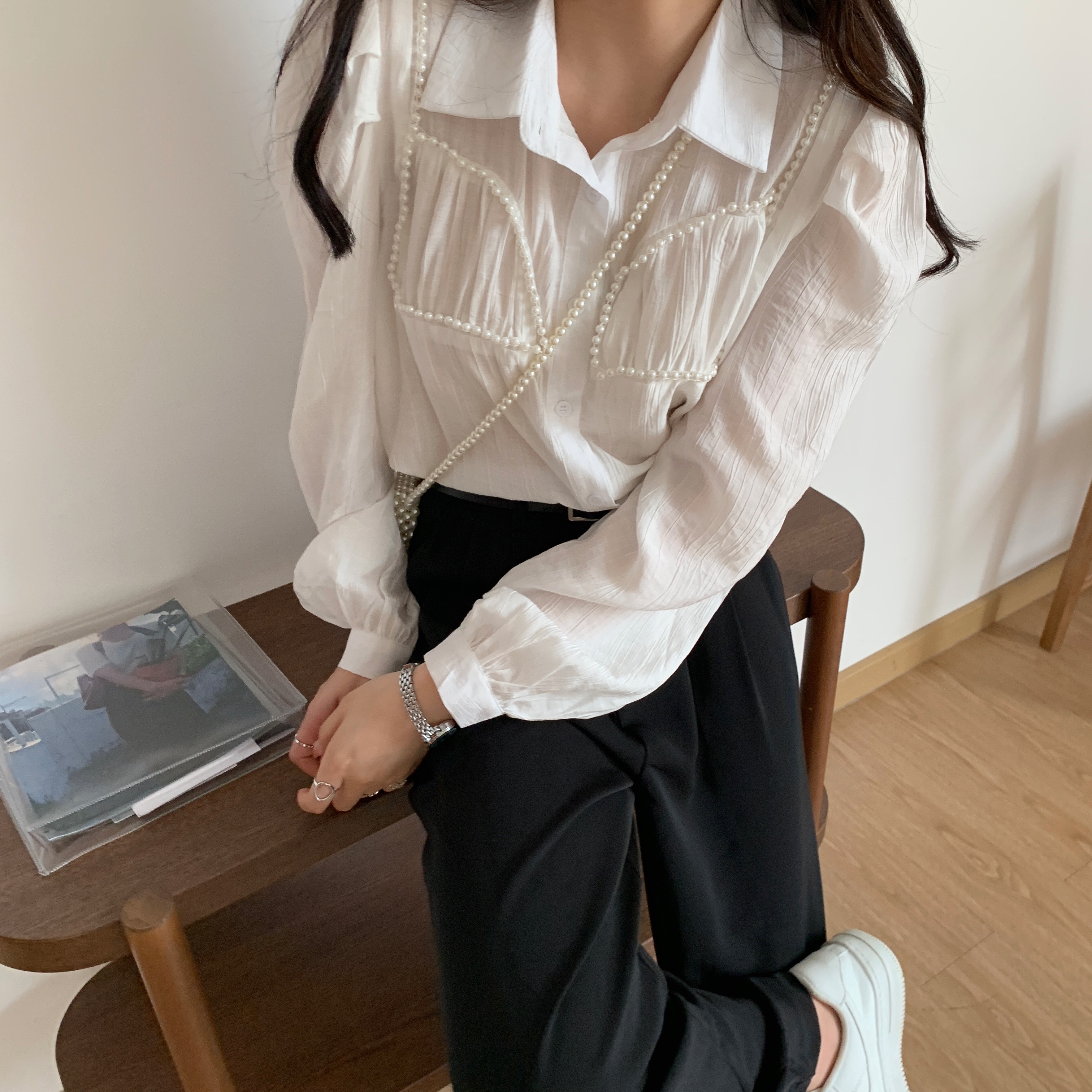 Real price - nail bead white bubble long sleeve shirt women's 2021 spring and autumn new loose high end niche shirt