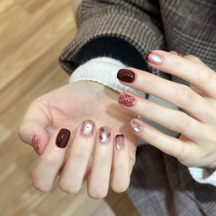 高级美甲贴片 波点蝴蝶结气质短款 纯手绘新年战甲香风格 纹猫眼法式