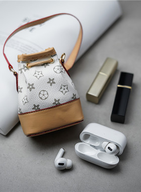 25新款迷你水桶包钥匙包花纹复古女挂包耳机包便包网红mini车匙包