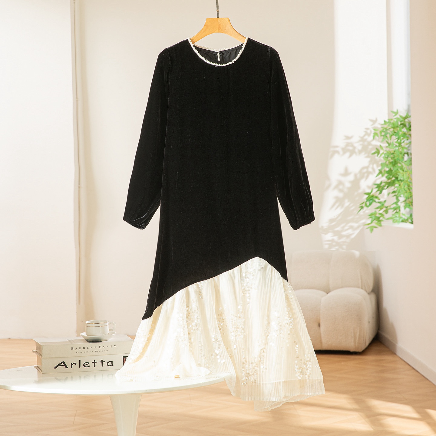 真丝丝绒拼接网纱钉珠连衣裙女新款法式赫本风长款气质长裙