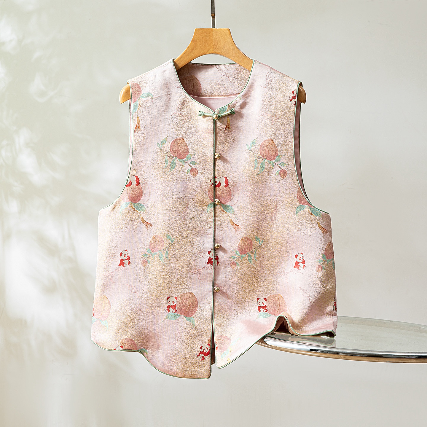 三马家熊猫抱桃～真丝桑蚕丝宋锦对襟马甲圆领国风女背心外穿上衣