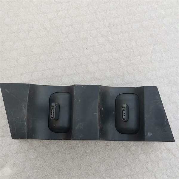 议价-PS 4 手柄充电器，型号:ZC-001，50包邮。