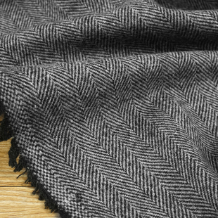 灰色人字纹微拉绒羊毛布料 柔软舒服不扎 外套西装裤子面料